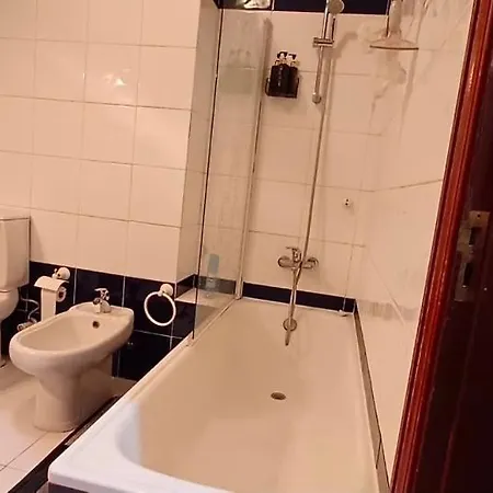 Pensjonat De Solteiro Com Varanda Em